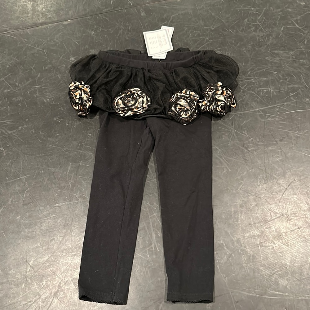 Koala Kids girl’s leggings w/tulle skirt & rosettes - leopard print - size 3T.